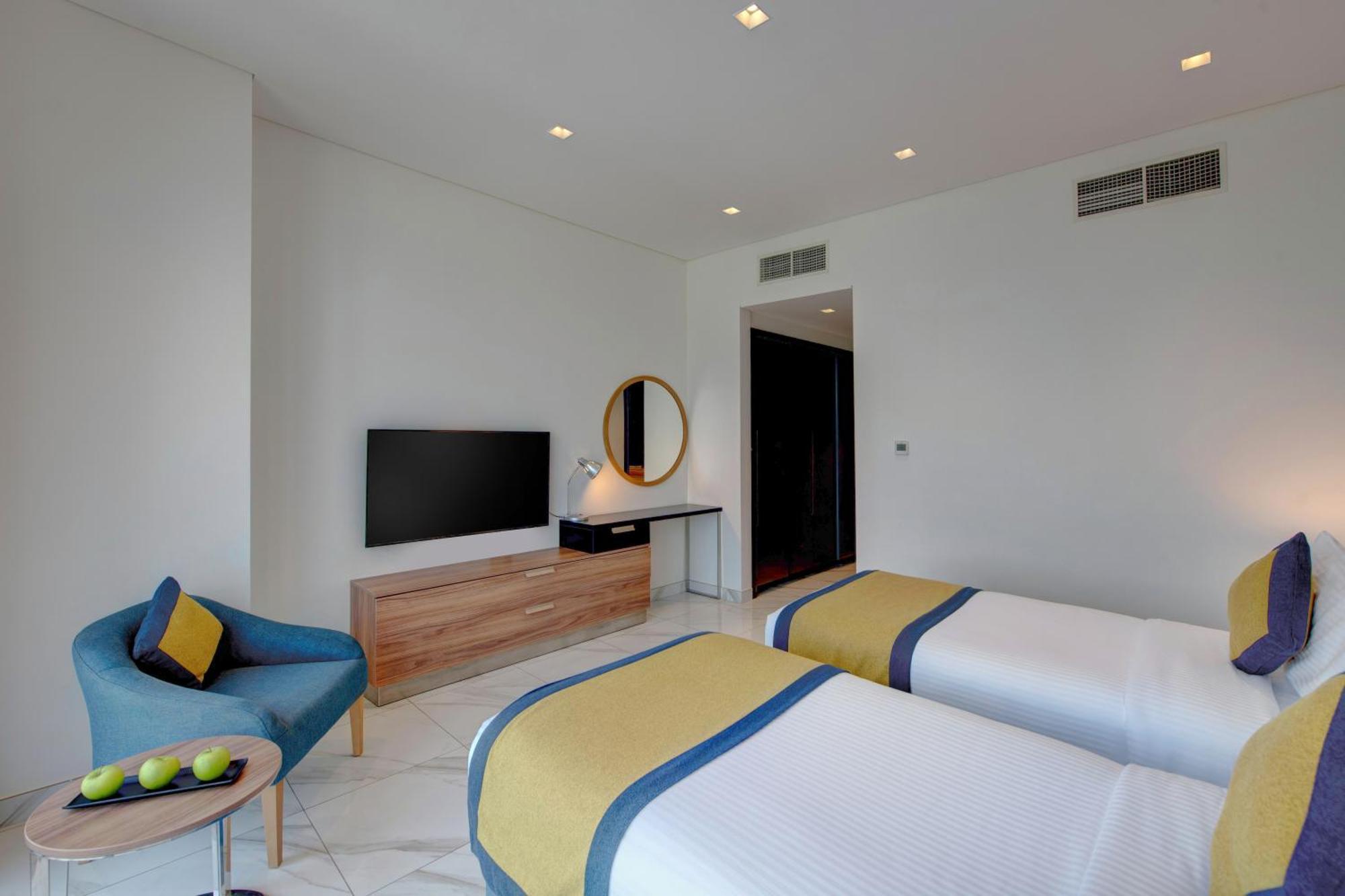 Suha Mina Rashid Hotel Apartments Dubai Exterior photo